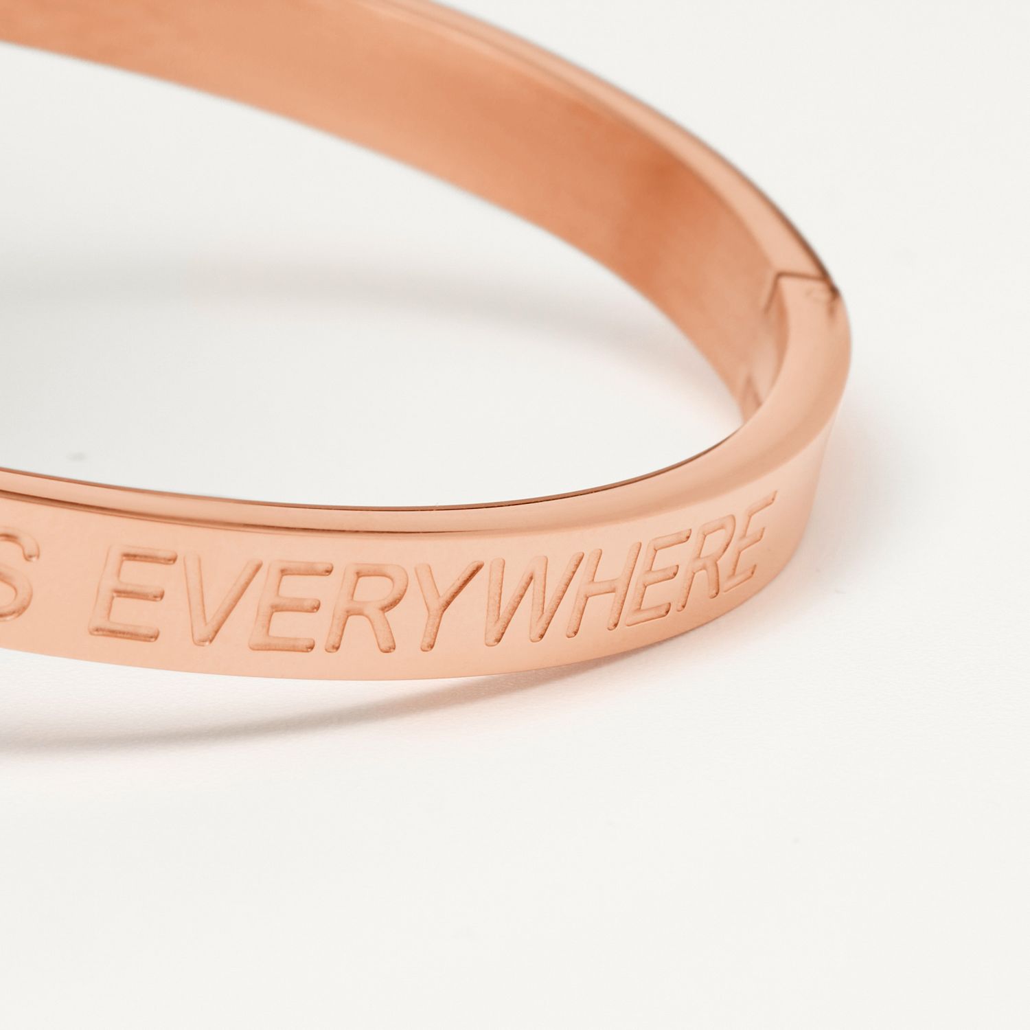 Браслет Happiness Is Everywhere (Счастье повсюду)