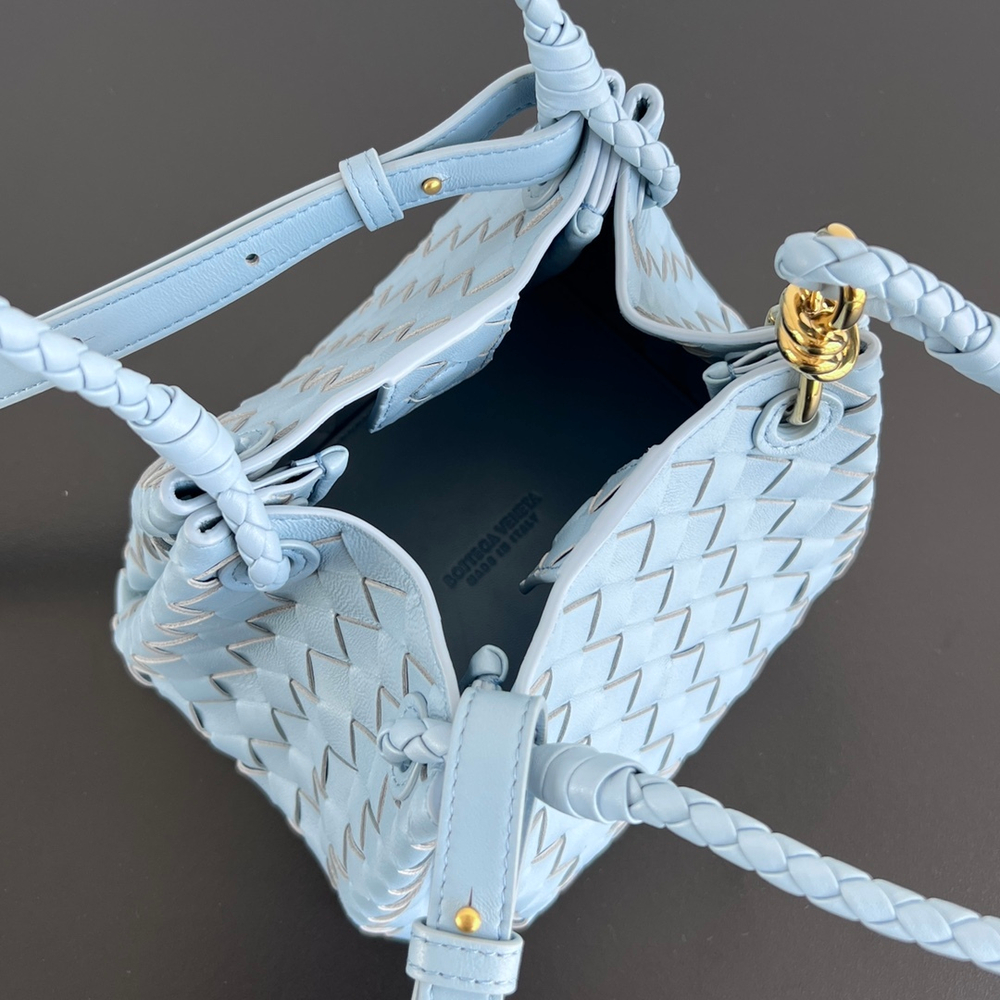 Bottega Veneta Small Parachute 21 cm