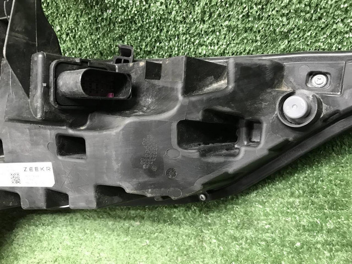 ДХО левый Zeekr 001 (2021-н.в.) LED