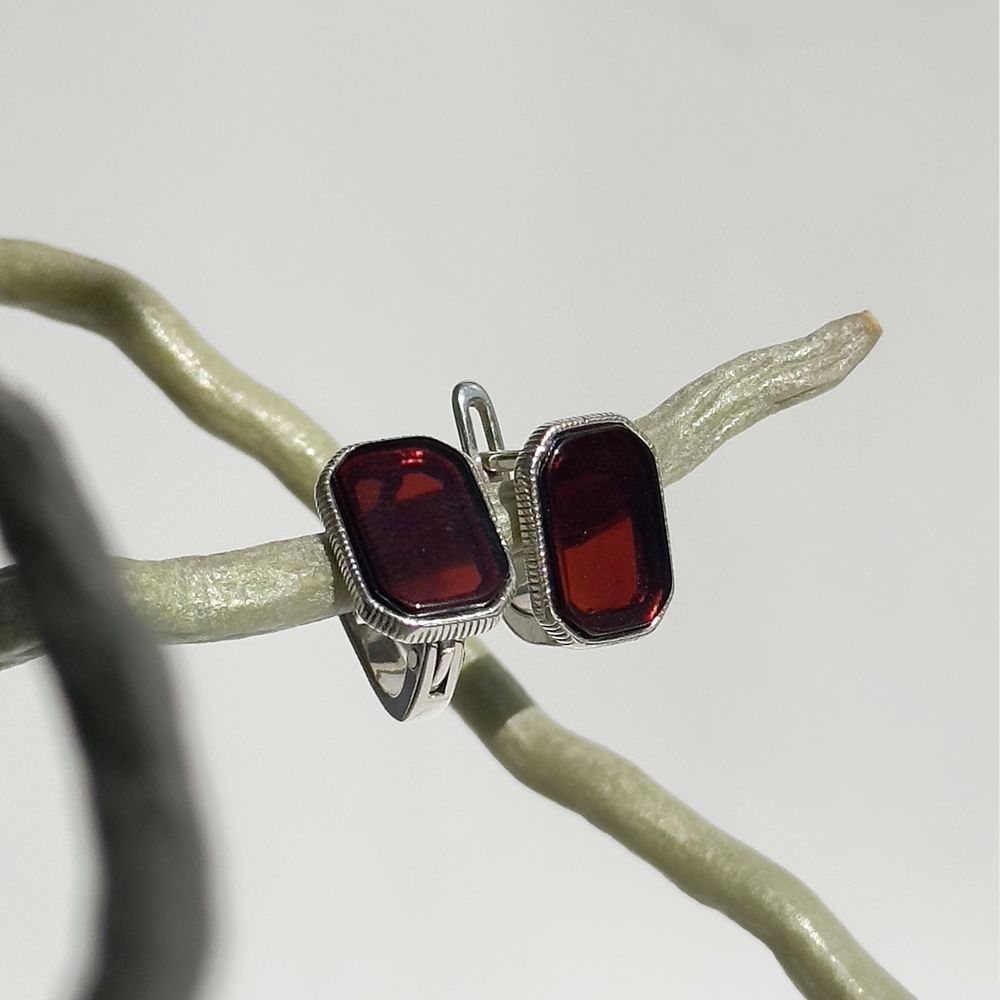 Серьги Леденцы с вишневым янтарем