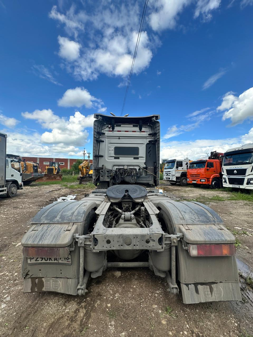 FAW JH6 4x2 Седельный тягач CA4180P25K15E5A80 (Дизельный, 11,6 л, 453 л.с., АТ)