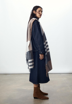 STRADIVARIUS Клетчатый шарф с бахромой, черный