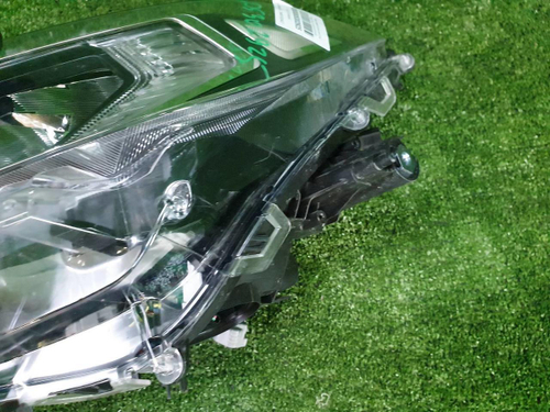 Фара левая Toyota RAV4 5 XA50 (2018-н.в.) LED