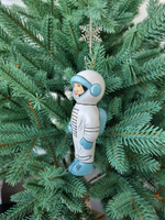 Космонавт фарфоровая игрушка