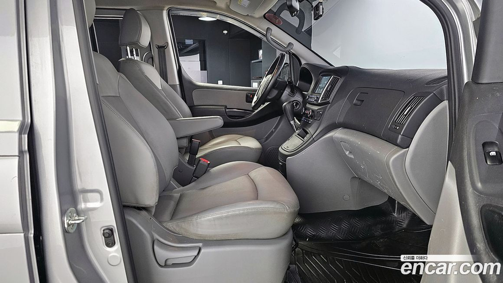 Hyundai The New Grand Starex Van 5인승 (06.2020)