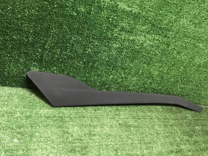 Накладка салона правая LR Discovery Sport (19-нв)