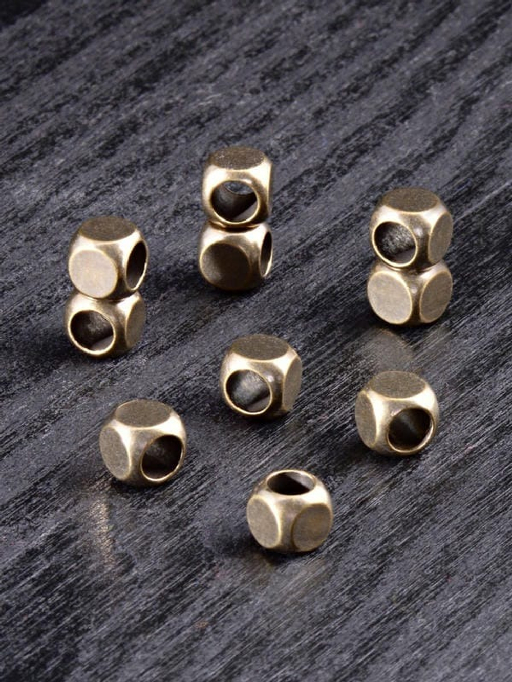 Бусина-концевик из латуни