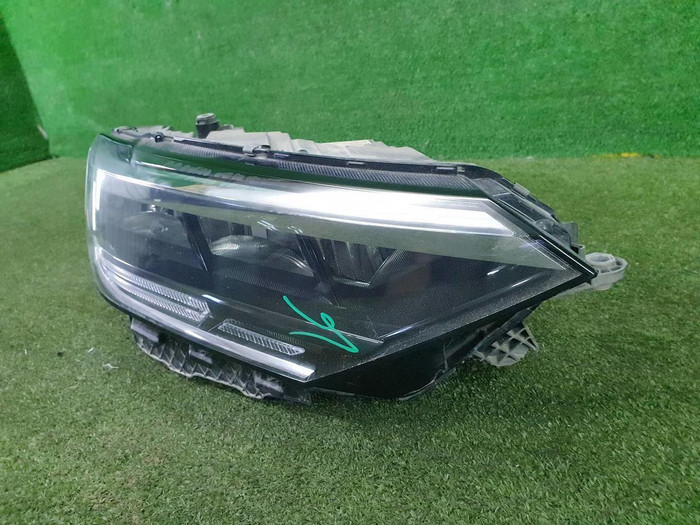 Фара правая VW Polo 6 (2020-н.в.) LED