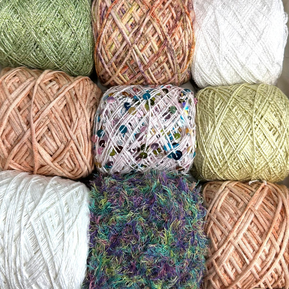 Набор летний итальянской фантазийной пряжи для топа, футболки, джемпера "МОНЕ"; состав: хлопок, вискоза, пайетки, люрекс; общий вес: 540 гр