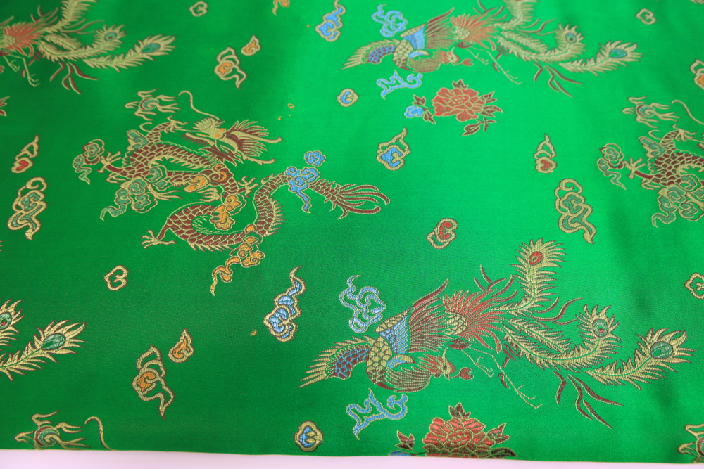 Атлас драконы ярко-зеленый