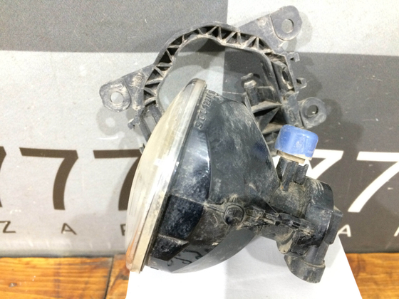 Фара противотуманная Logan 2 Sandero Duster Vesta, X-Ray  Б/У Оригинал 261500097R