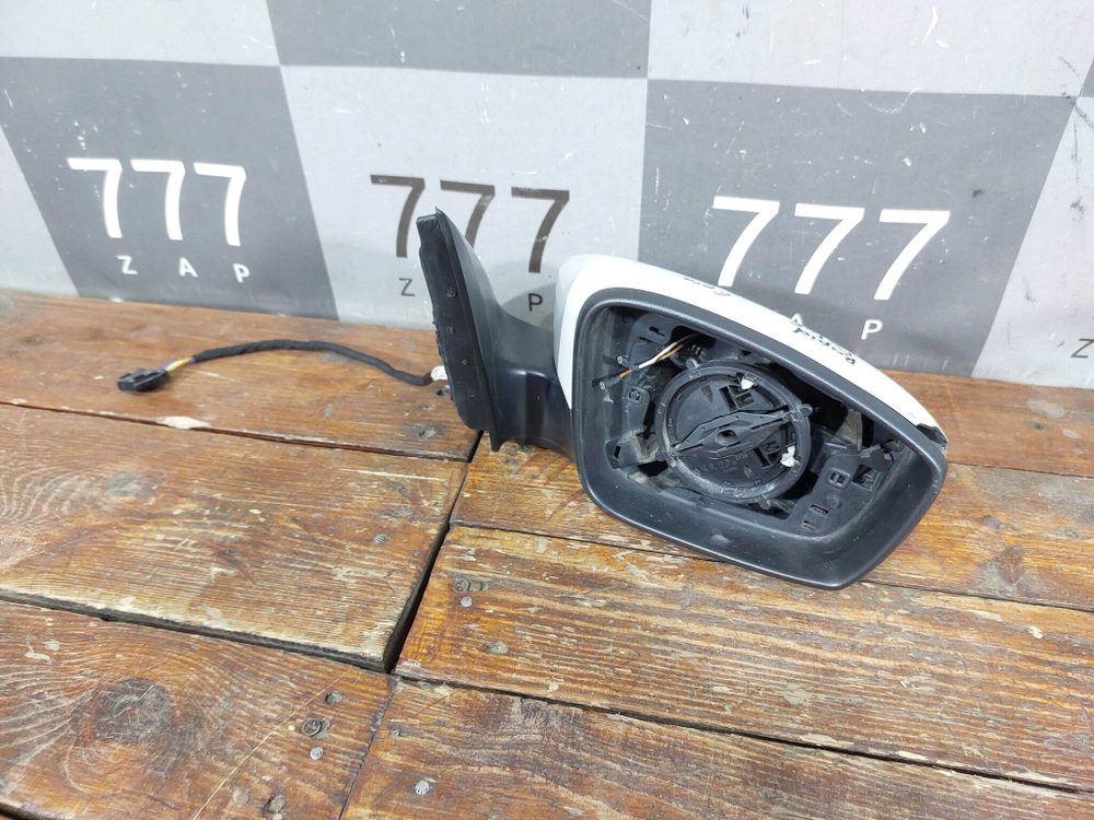 Зеркало правое 6 pin Rapid / Polo 6 Б/У Оригинал 5JB857502J