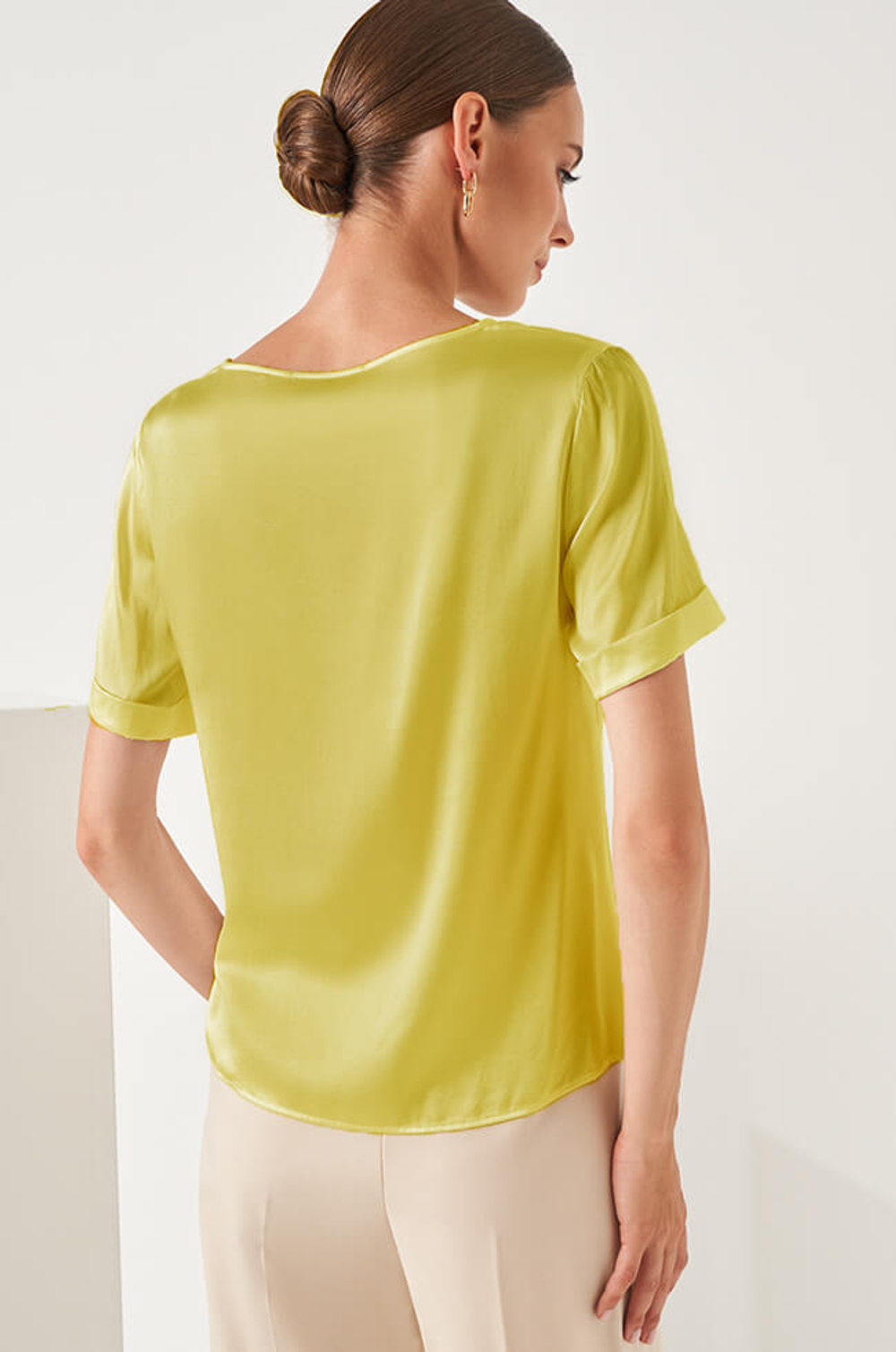 23061 Блузка женская (лимонный)