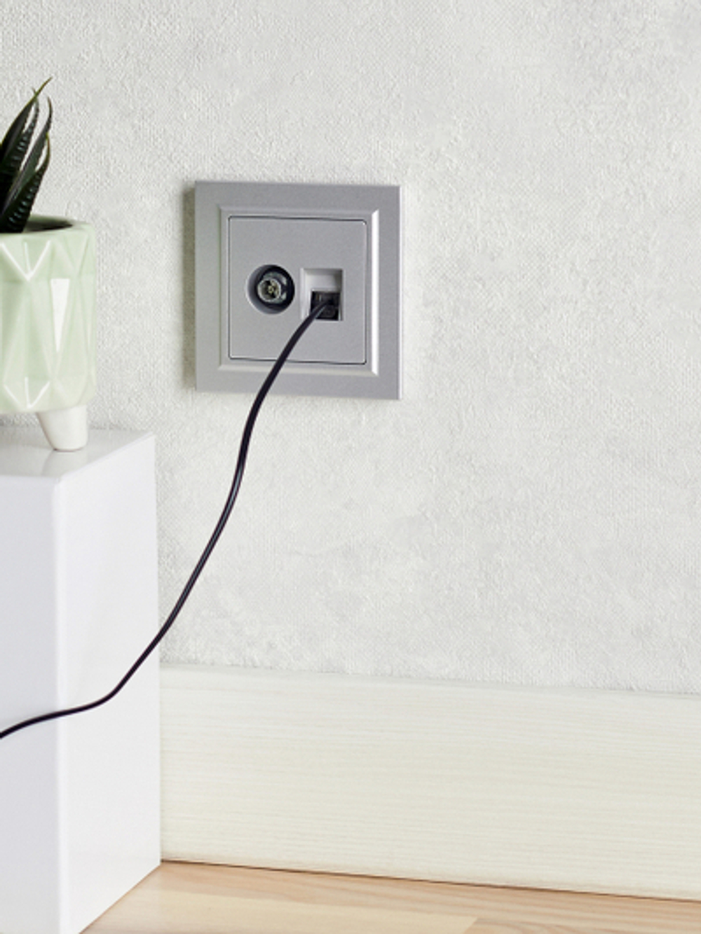 BRITE Розетка двойная TV+RJ45 кат.5E РТВ/РК12-БрА алюминий IEK
