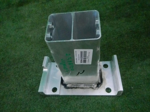 Кронштейн усилителя правый RR Vogue 4 L405 (12-22)