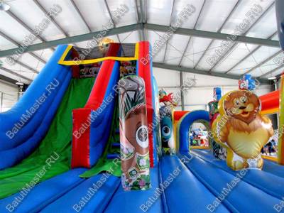 Коммерческий надувной батут "Звериный мир" 7*5*4 м