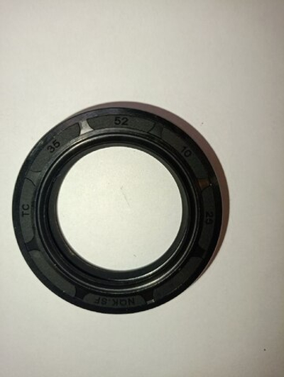 Сальник ( манжета армированная ) ТС 35x52x10 NBR