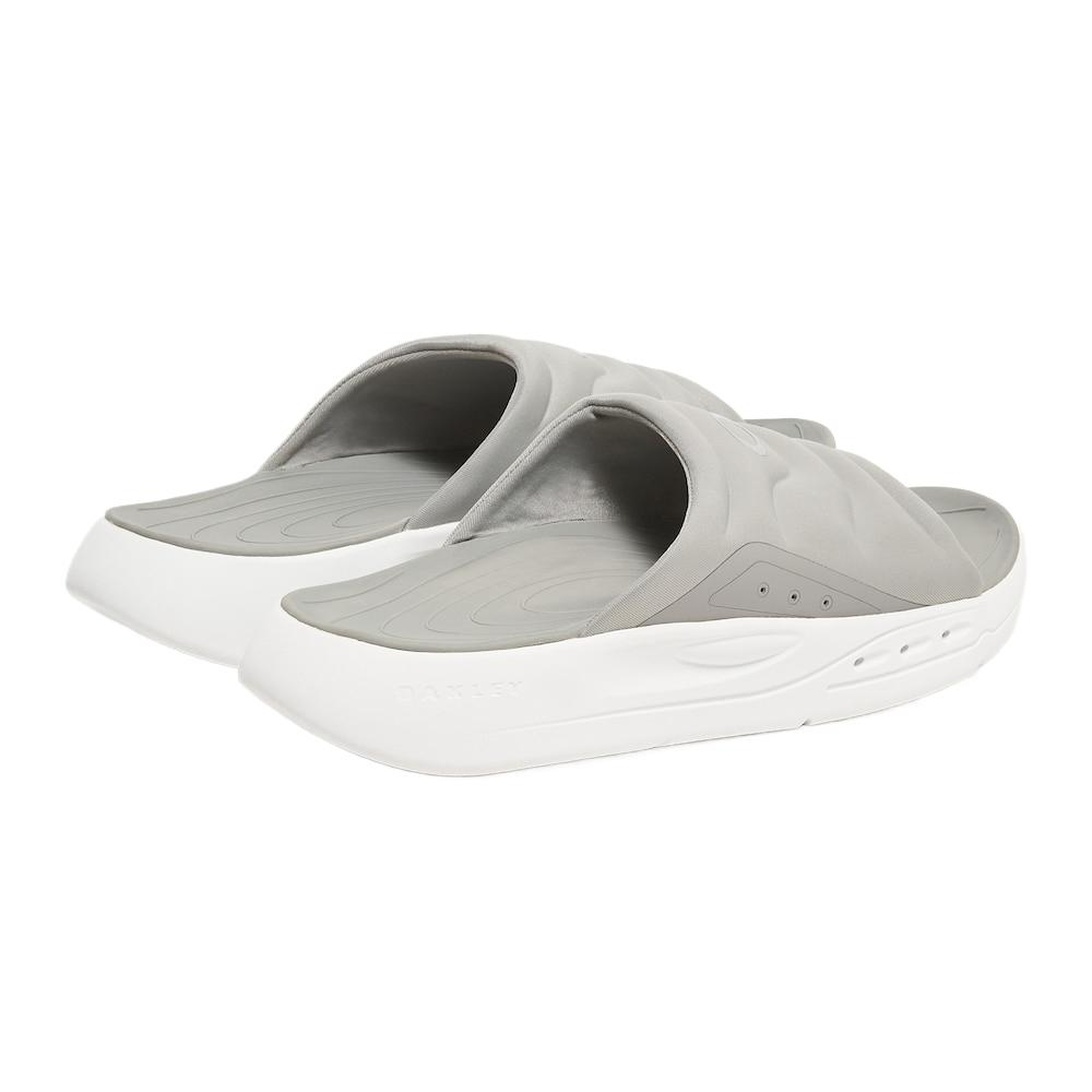 Oakley Studio Slide