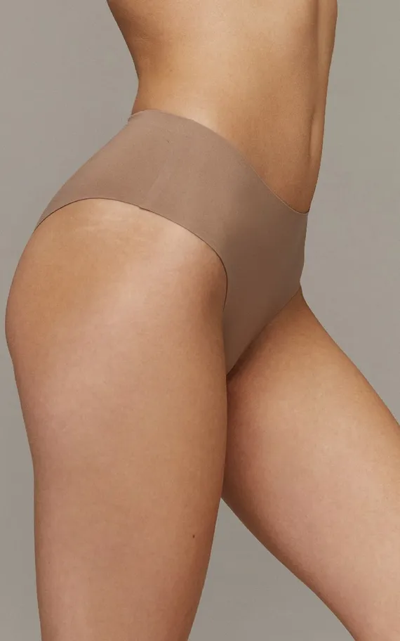 AMINA CREME Трусы бразильяно