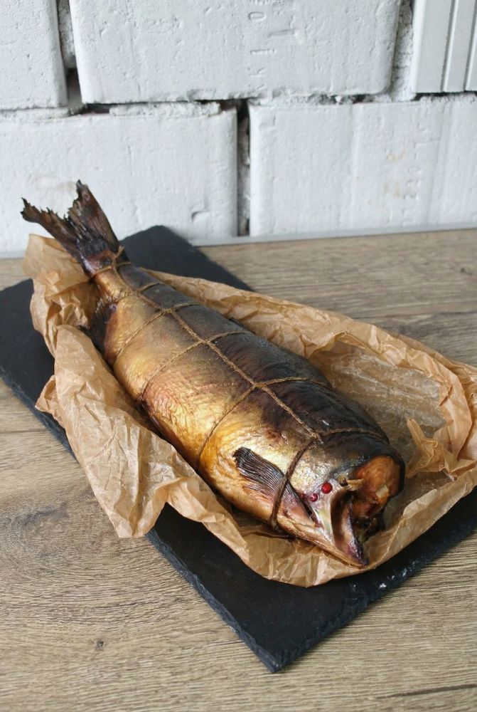 Горбуша тушка горячего копчения