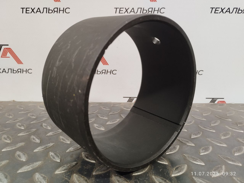 Втулка 7J-1335