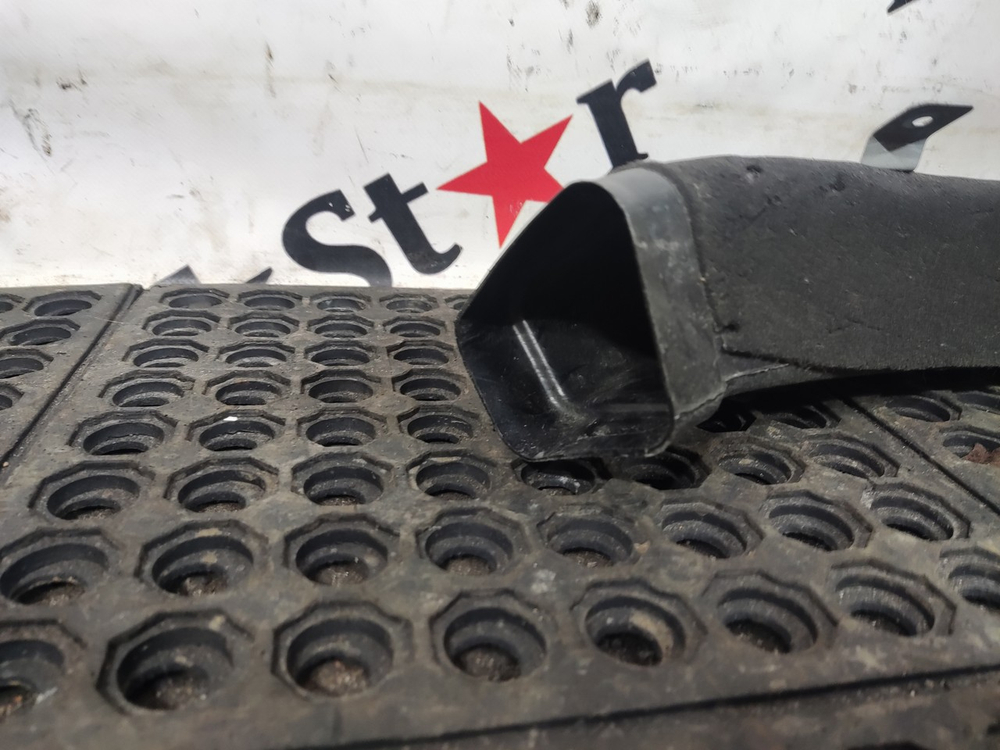 Воздуховод отопителя