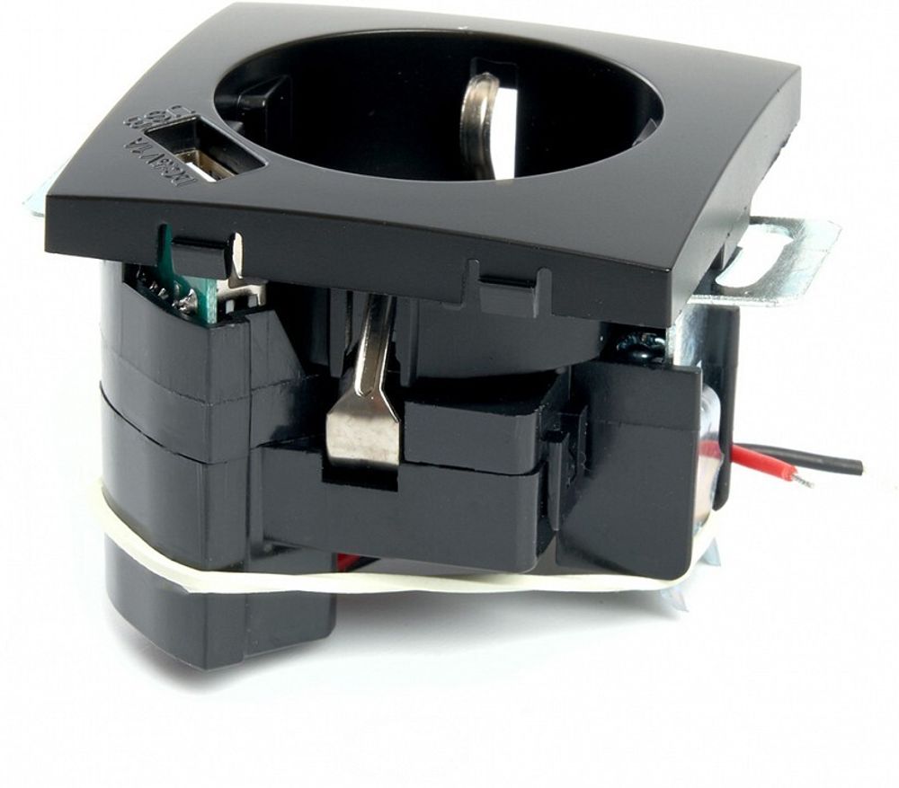 Розетка с заземлением и со шторкой и USB, без рамки Stekker Эрна 49155