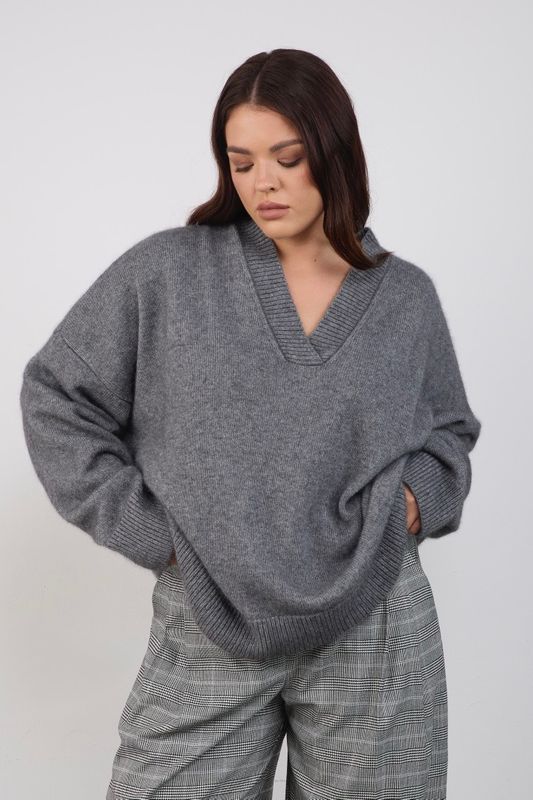 Джемпер вязаный из премиальной шерсти, графит