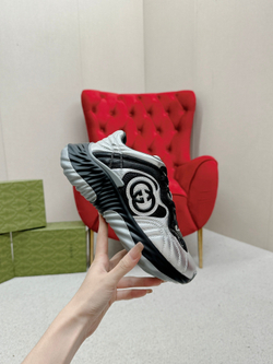 Gucci Ripple Trainer