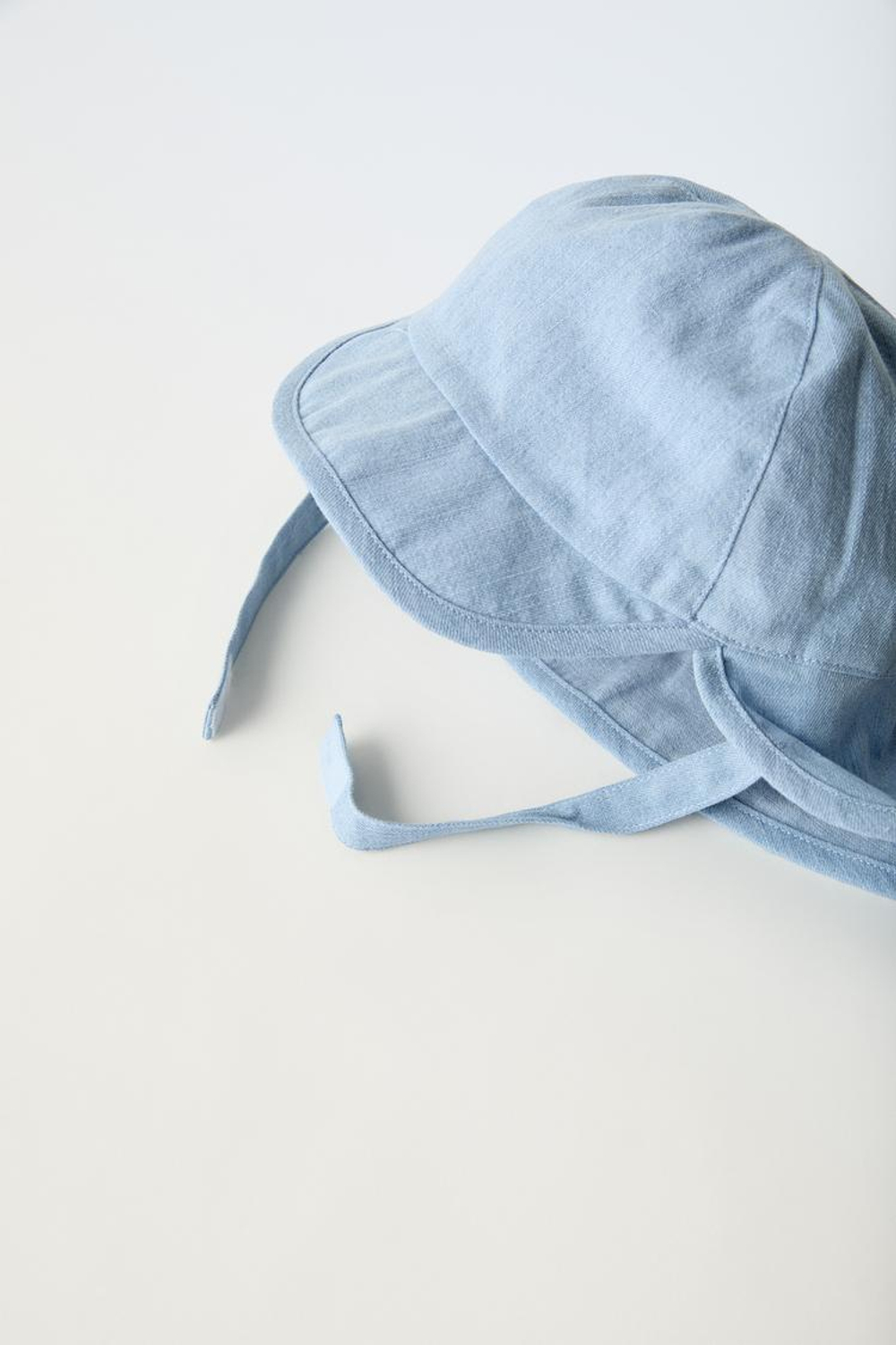 ZARA ДЖИНСОВАЯ ШАПКА, ВЫЦВЕТШИЙ СИНИЙ