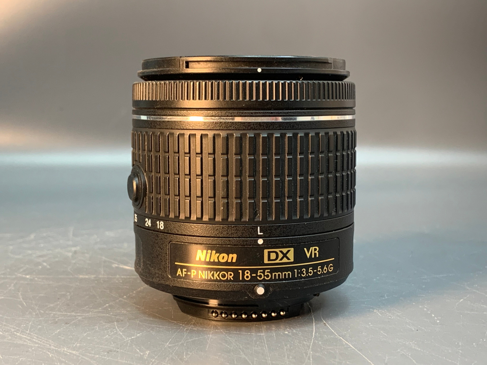 Nikon D5600 kit 18-55mm, 4400 кадров