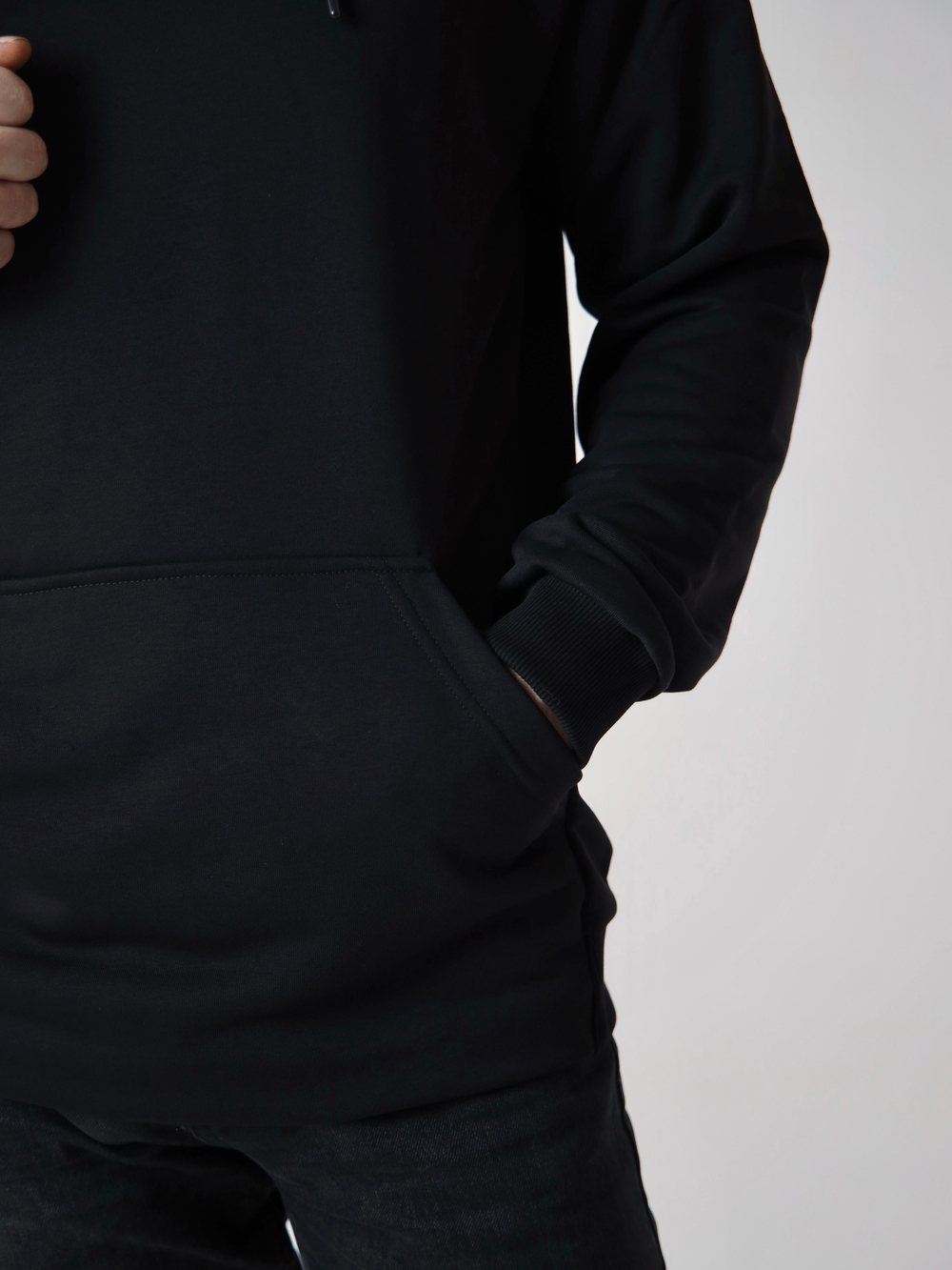 Худи черное Город Горький мужское с нашивкой желтый олень