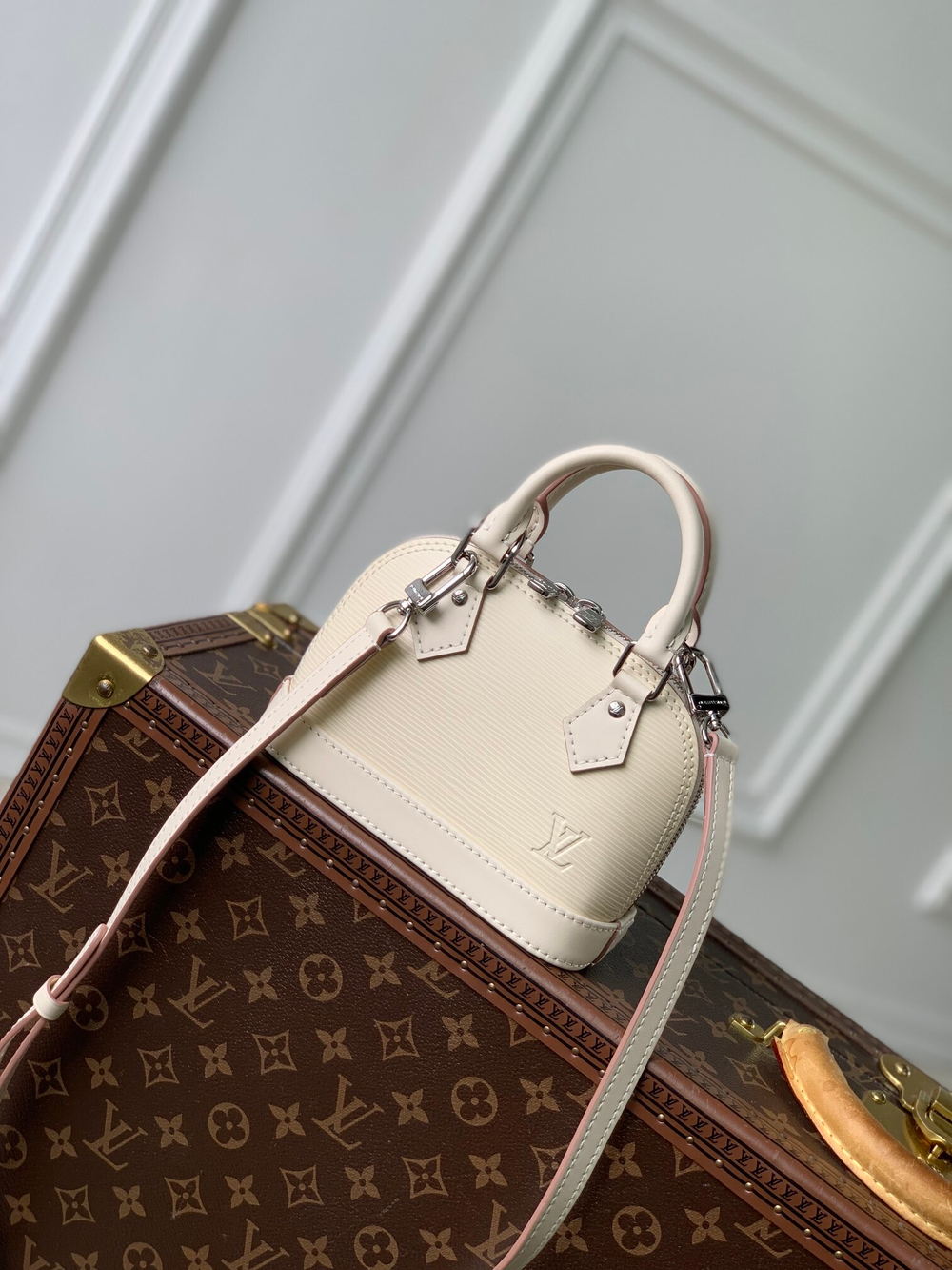 Louis Vuitton Nano Alma