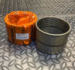 Втулка 707-76-12030