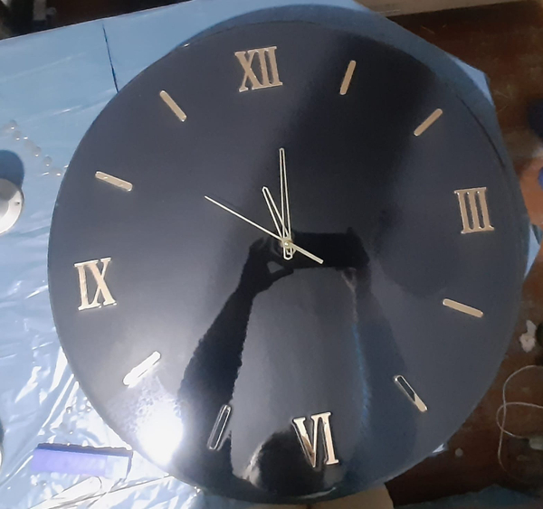 Часы из эпоксидной смолы