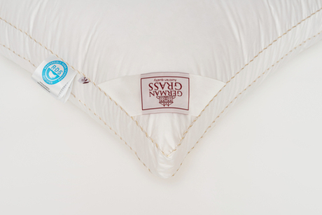 Подушка трехкамерная 3D средняя с бортиком 50х68 German Grass King Down