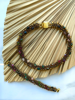 Браслет из бисера "Змейка" ручной работы с камнем Гранат (гроссуляр)