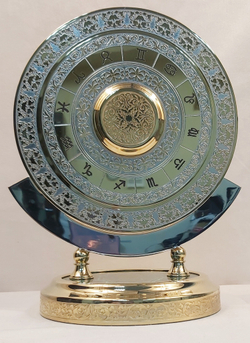 Сувенирные часы "Вечный календарь" (Златоуст) с малахитом