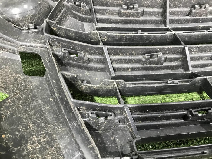 Решетка радиатора Toyota Land Cruiser 200 (2015-2021)