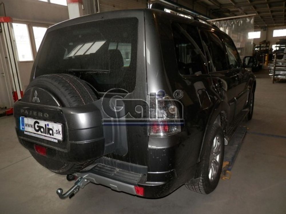 Фаркоп оцинкованный Galia M082A для Mitsubishi Pajero IV 2007-, Pajero III 2000-2007(паспорт и сертификат в комплекте)(без электрики)