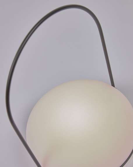 Переносная настольная лампа Tea с черной отделкой