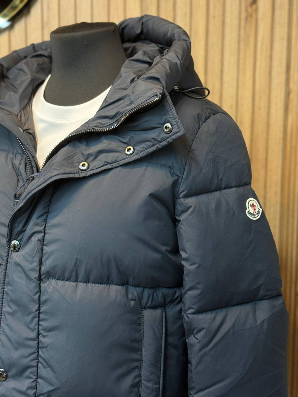 Пуховик Moncler