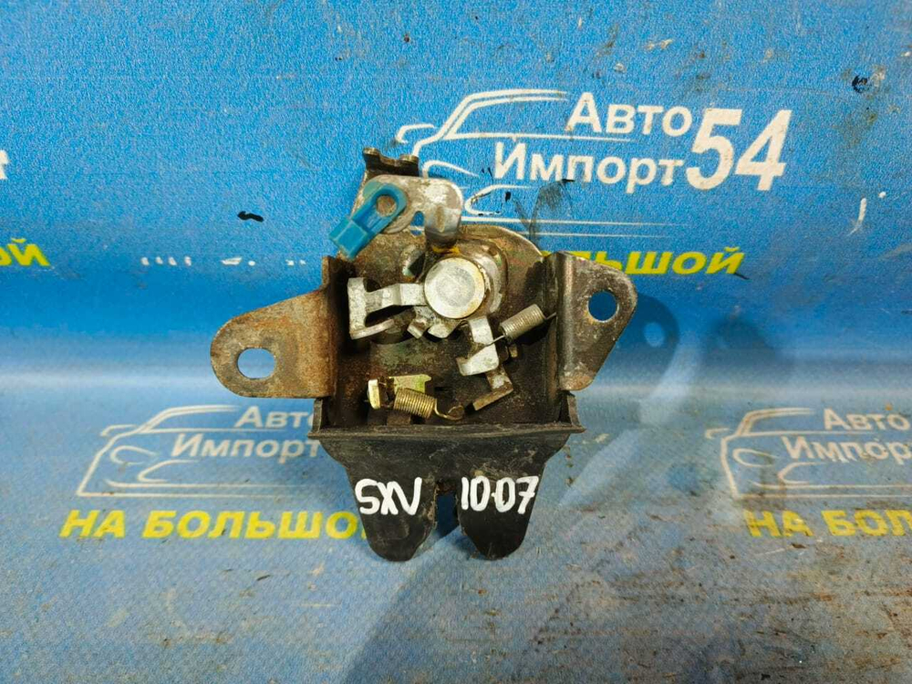 Замок багажника TOYOTA CAMRY 1996