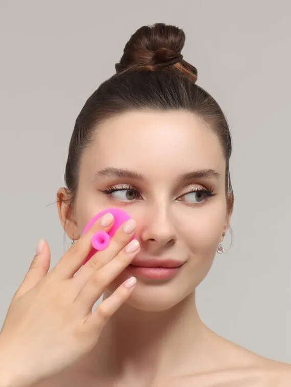 Щётка для умывания «Овал» на присоске, 6,3 см, цвет МИКС