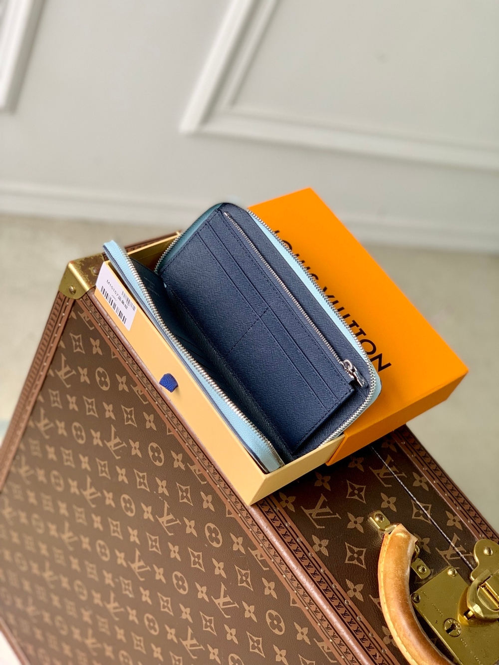 Louis Vuitton Zippy Vertical Wallet