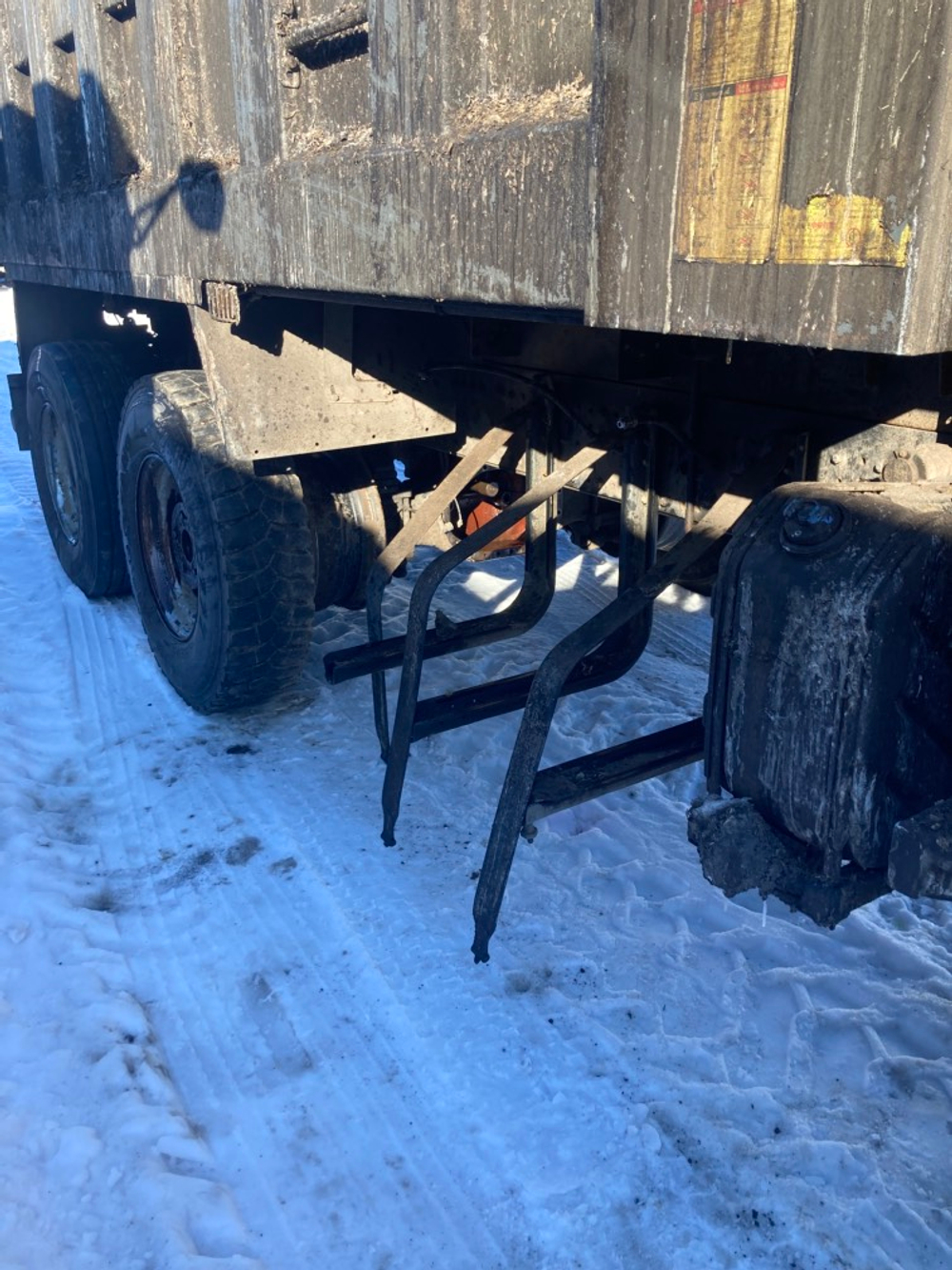 Shacman (Shaanxi) SX* 6x4 Самосвал SX32586V384 (Дизельный, 11,6 л, 423 л.с., МТ)