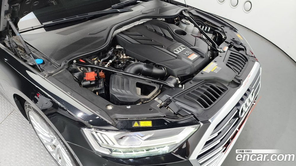 Audi A8 (D5) 55 TFSI Quattro LWB (12.2019)
