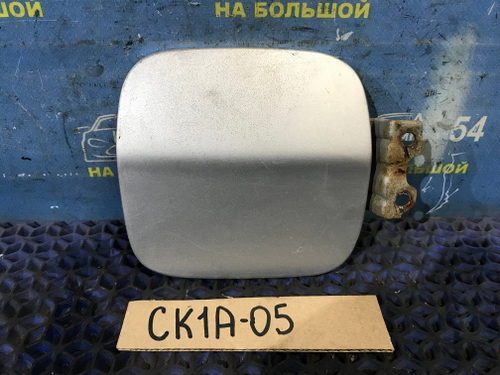 Лючок бензобака MITSUBISHI LANCER 1998