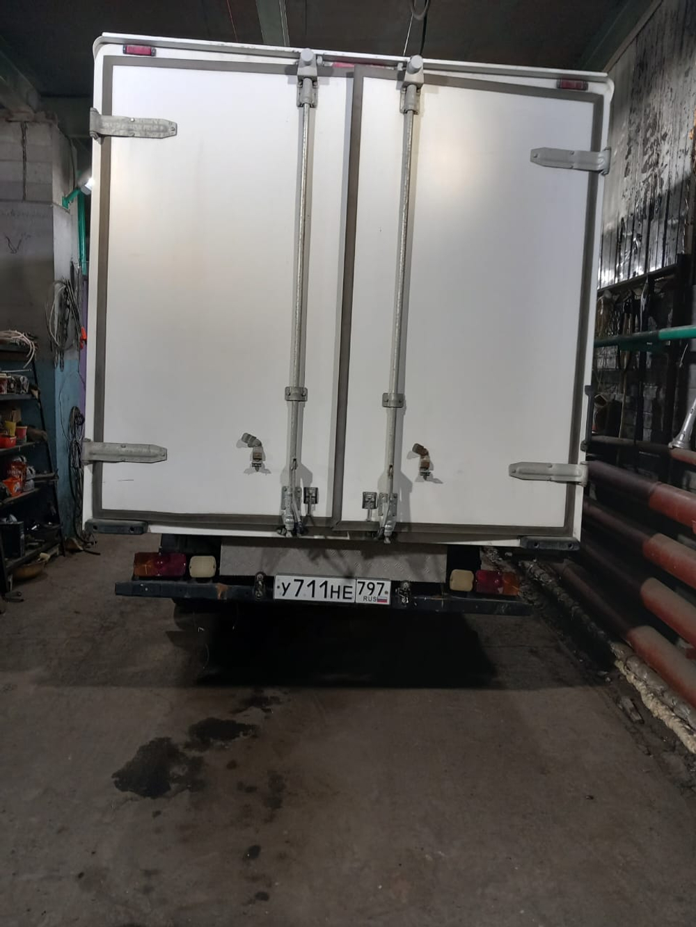 UAZ Profi 236031-111-01 (Промтоварный, Бензин/Газ, 2,7 л, 150 л.с.)