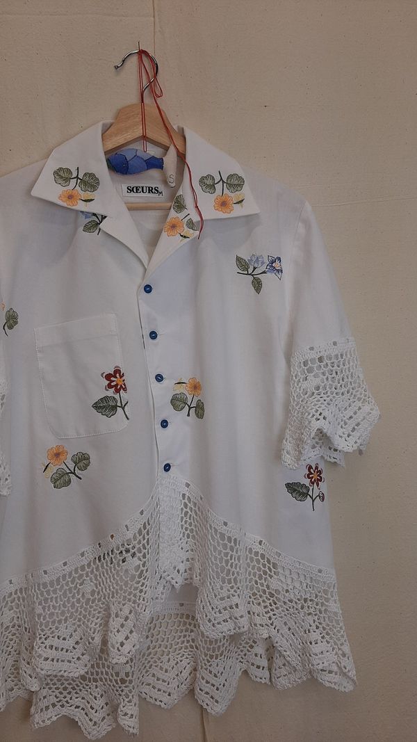 Рубашка с Разноцветными Цветами/Flowers Garden Short Sleeve Shirt 2 белая - фото 3